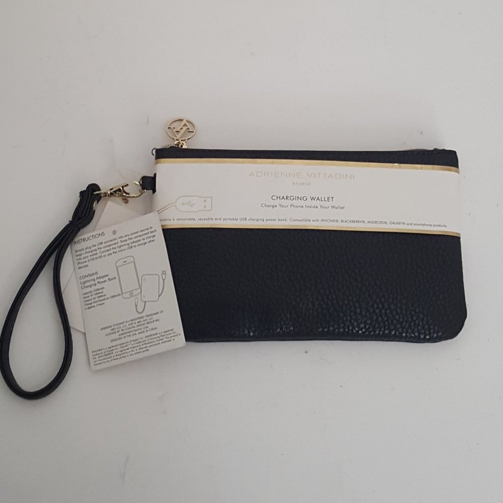 New ADRIENNE VITTADINI Charging Wallet  Your Phone Inside Your Wallet black